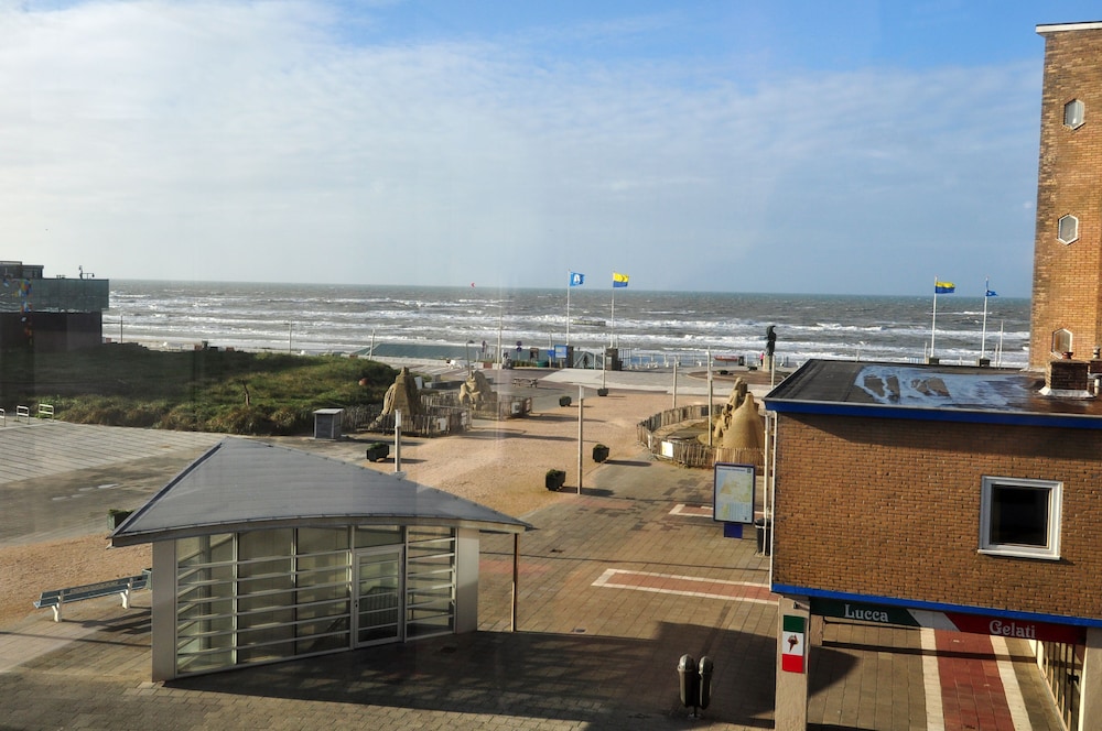 Amsterdam Beach Hotel 57/61