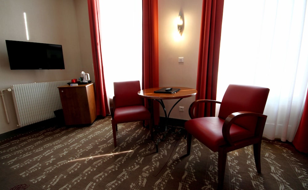 Hotel Majestic 48/58