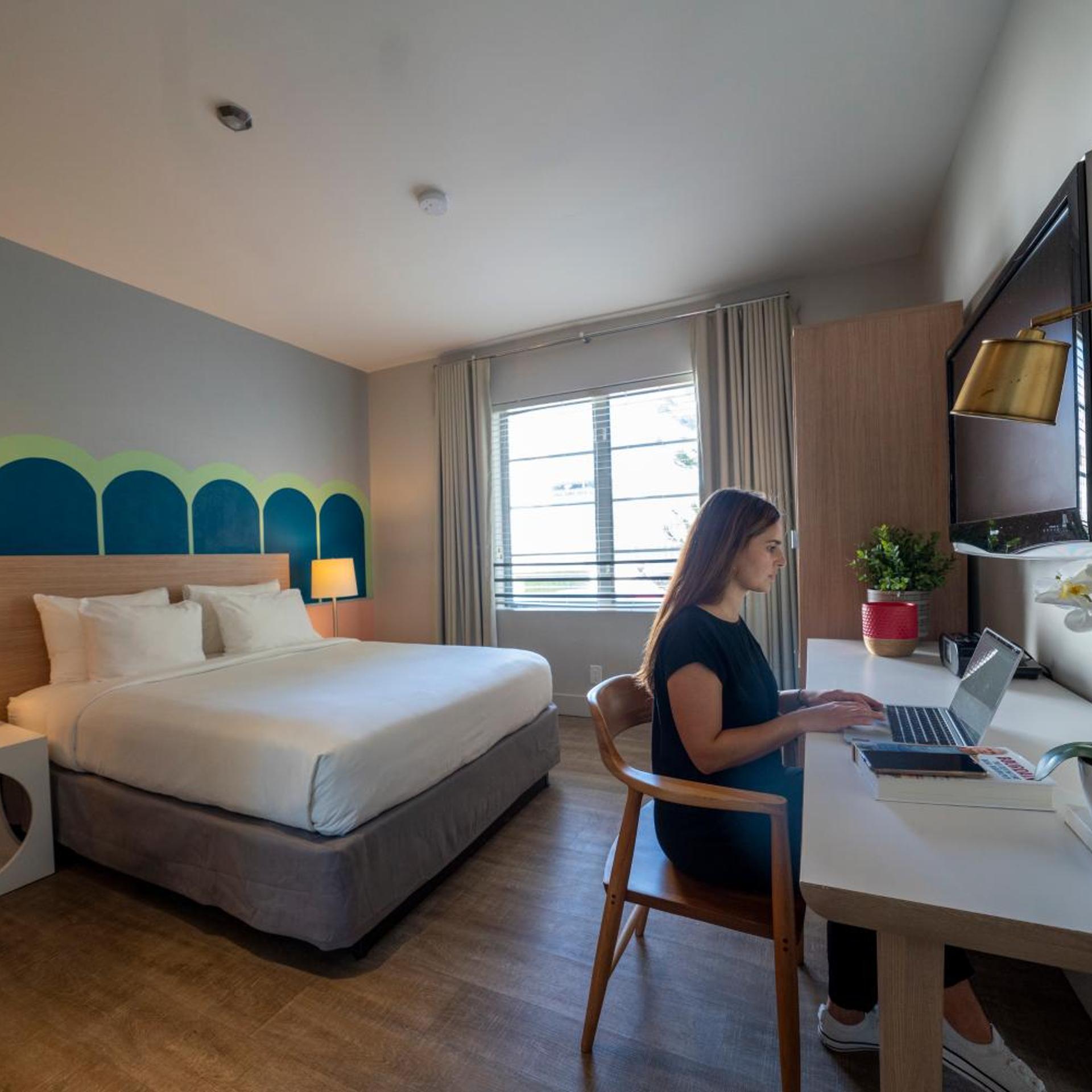 Superior, King Bed