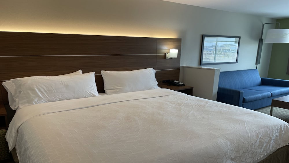 Holiday Inn Express Suites Brenham South 15/46