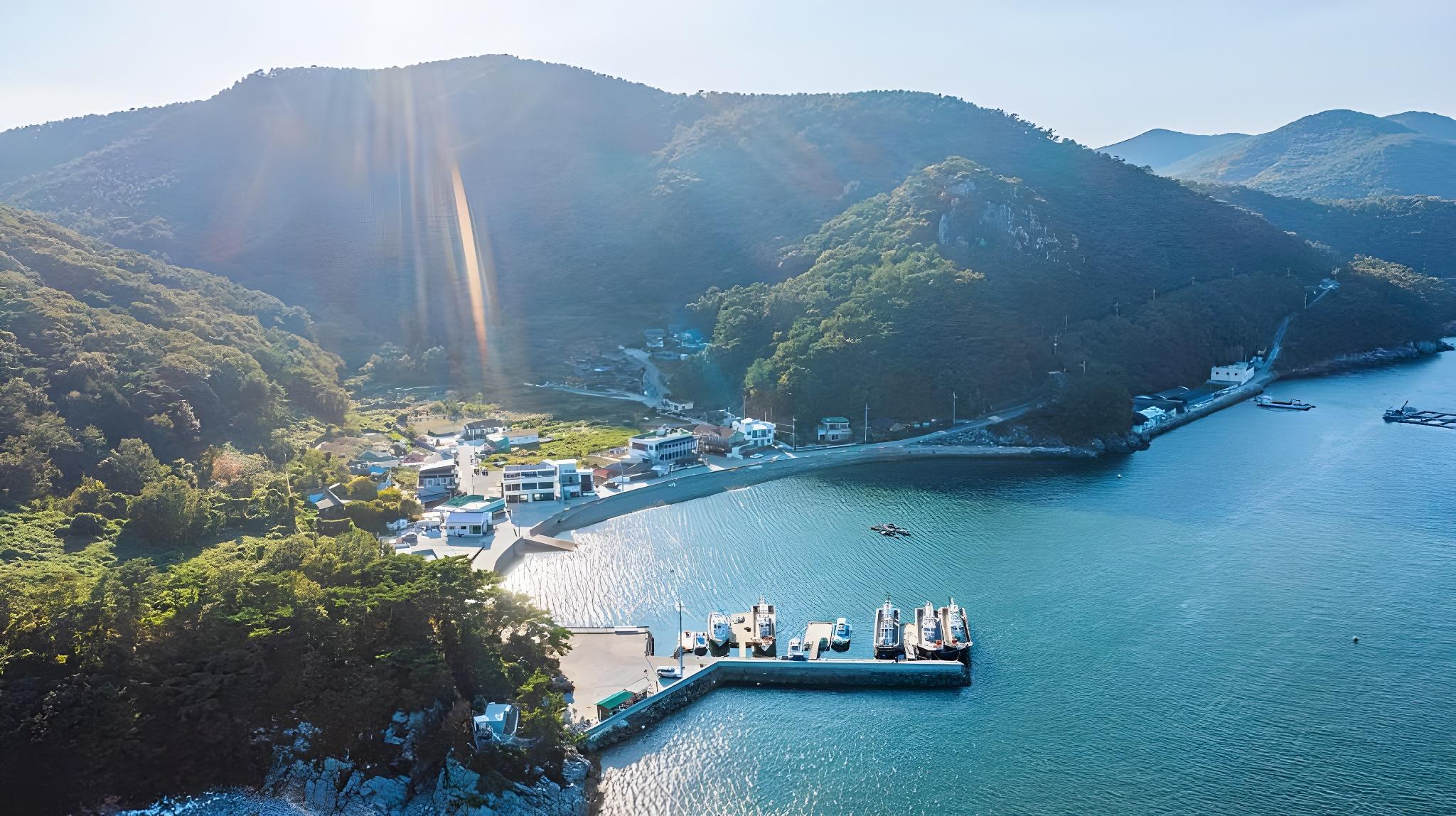 Tongyeong Ye Hyang Pension 24/29