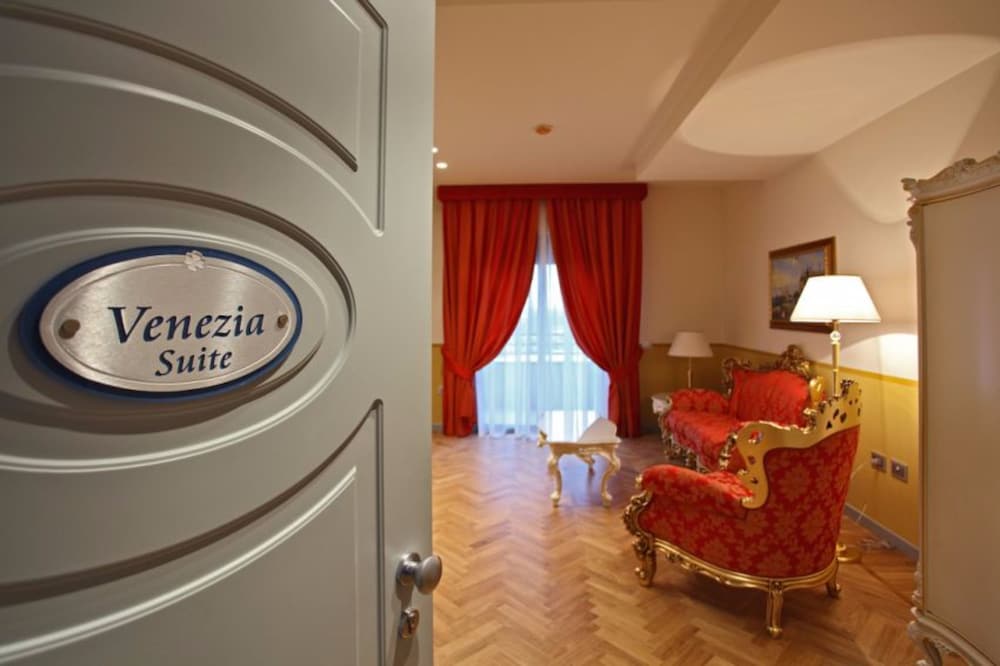Grand Hotel Forli 45/53