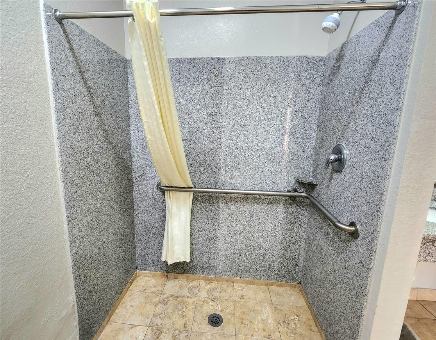 Days Inn by Wyndham Kenedy/Karnes City 23/23
