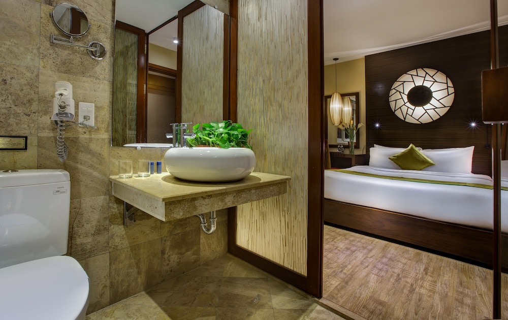 Oriental Suites Hotel And Spa 49/50