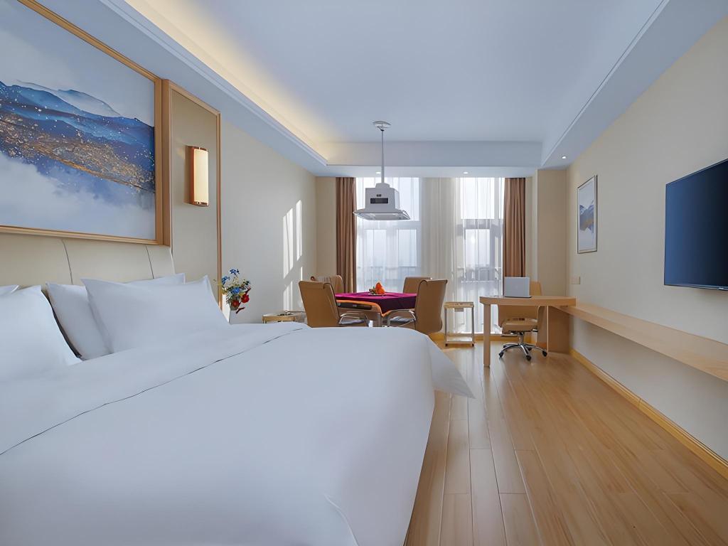 Vienna Hotel (Chaohu Lijing International) 15/40