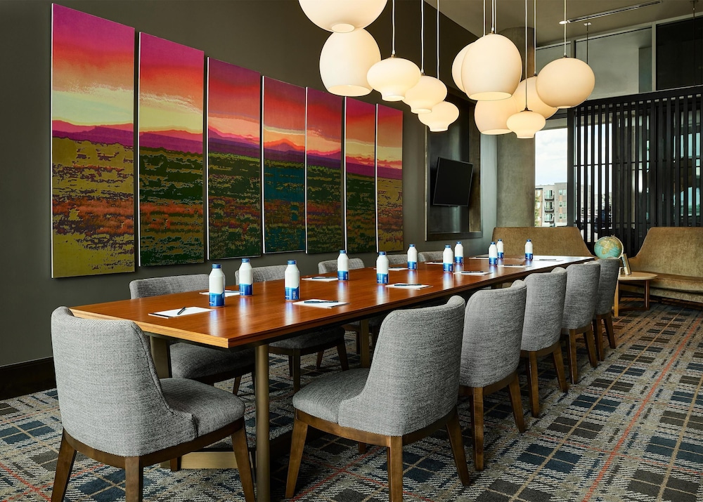 Hyatt Place Pena Station/Denver Airport 36/57