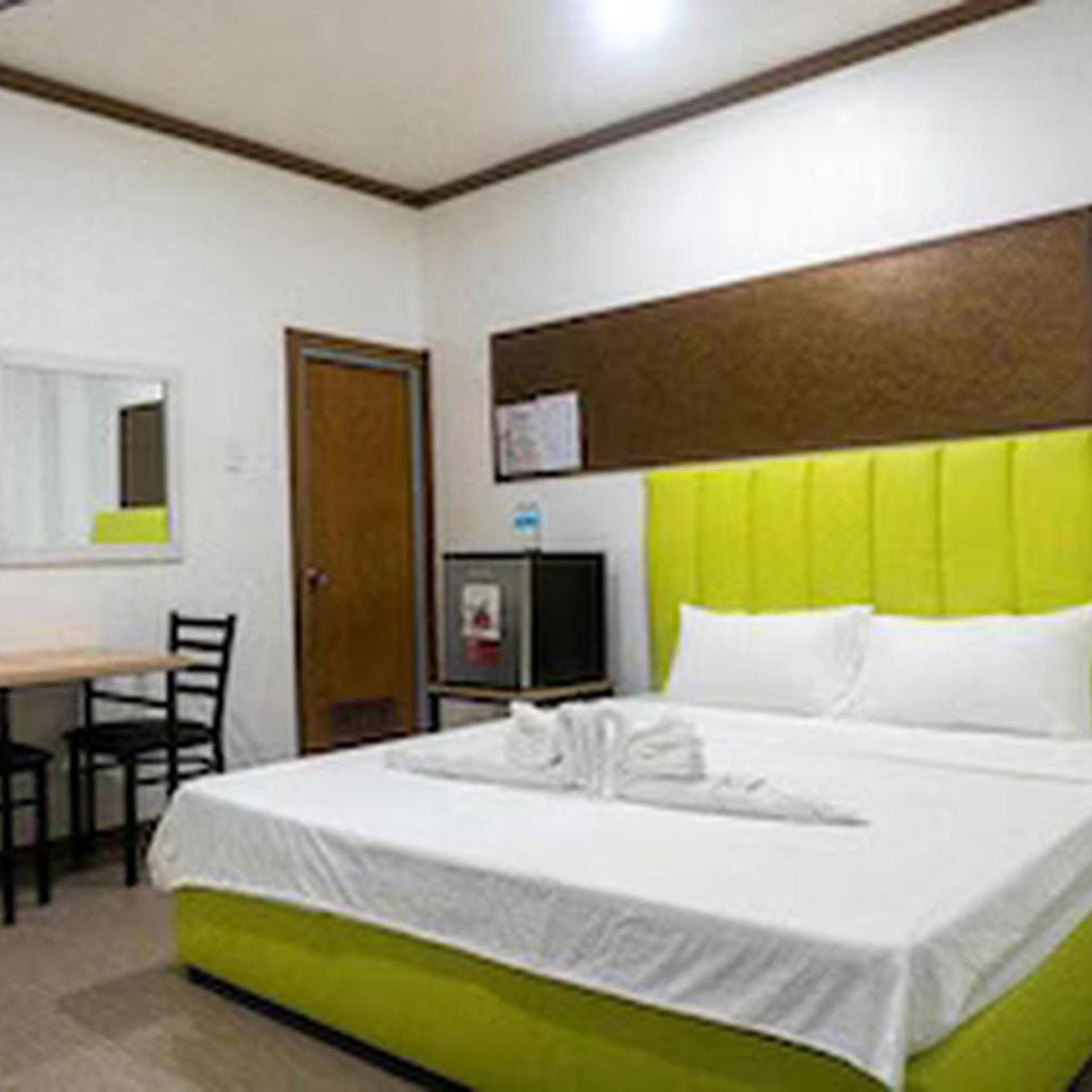 Room at Collection O JM Lodge Near Clark Airport, ANGELES CITY