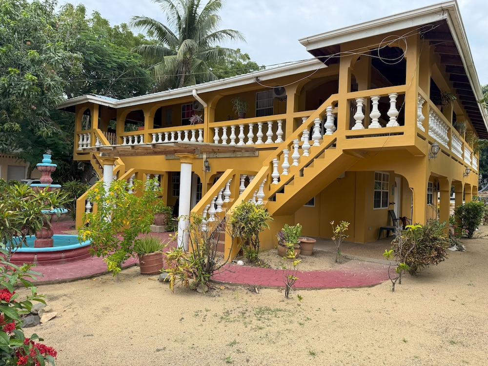 Caribbean Shores Bed & Breakfast 1/50