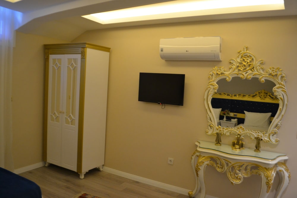 Constantinopolis Hotel 31/48
