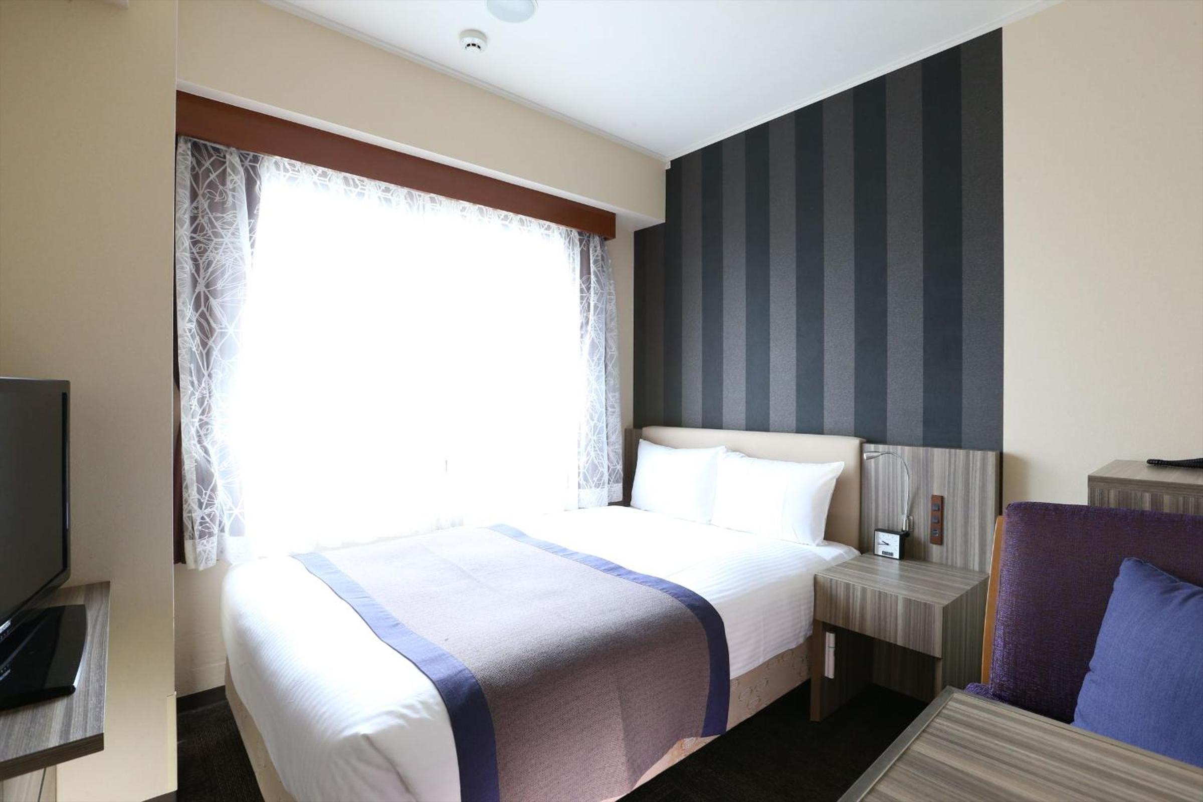 Room, Semi Double Bed