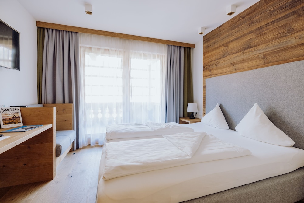 2 Bedrooms, Premium, Suite, Balcony