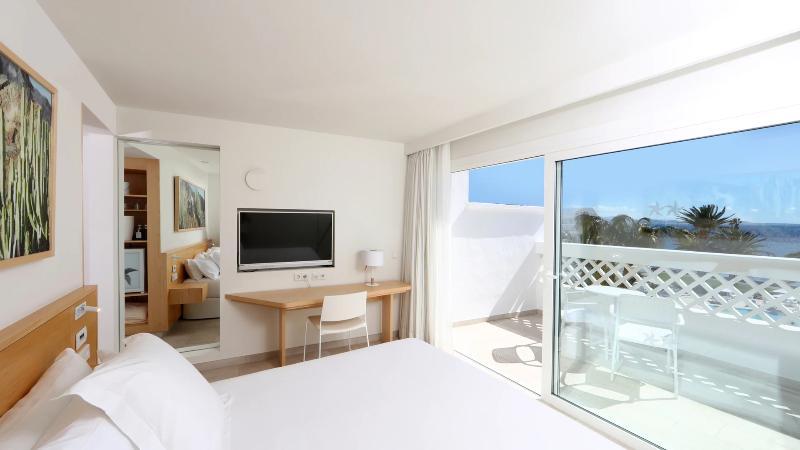 Star, Prestige, Single, Double Bed, Side Sea View