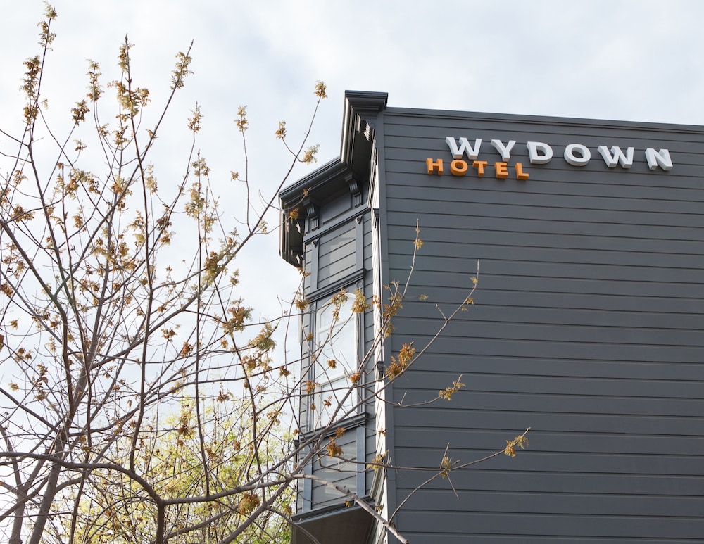 Wydown Hotel 4/59