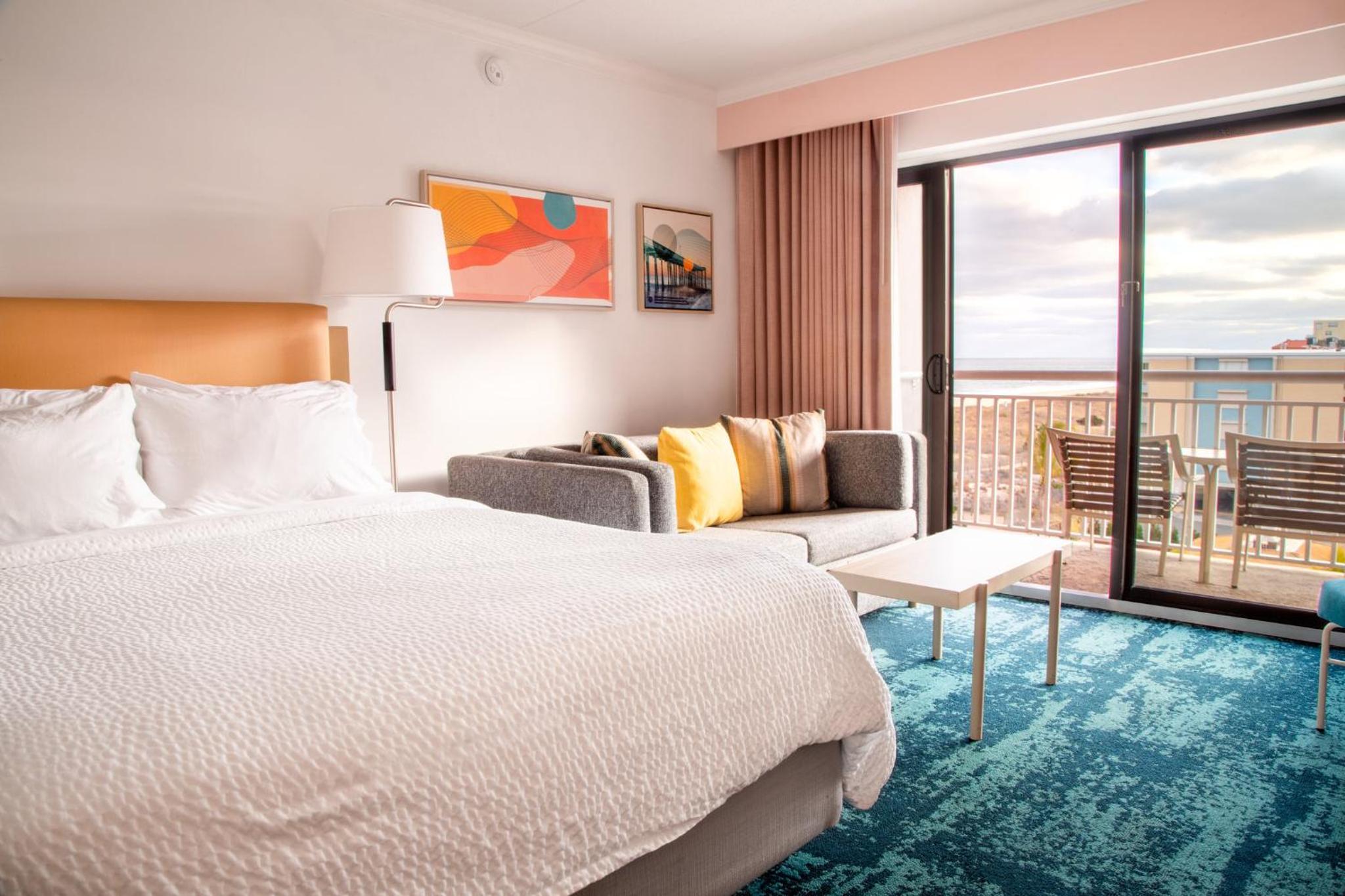 Eastern, King Bed, Ocean Front, Accessible