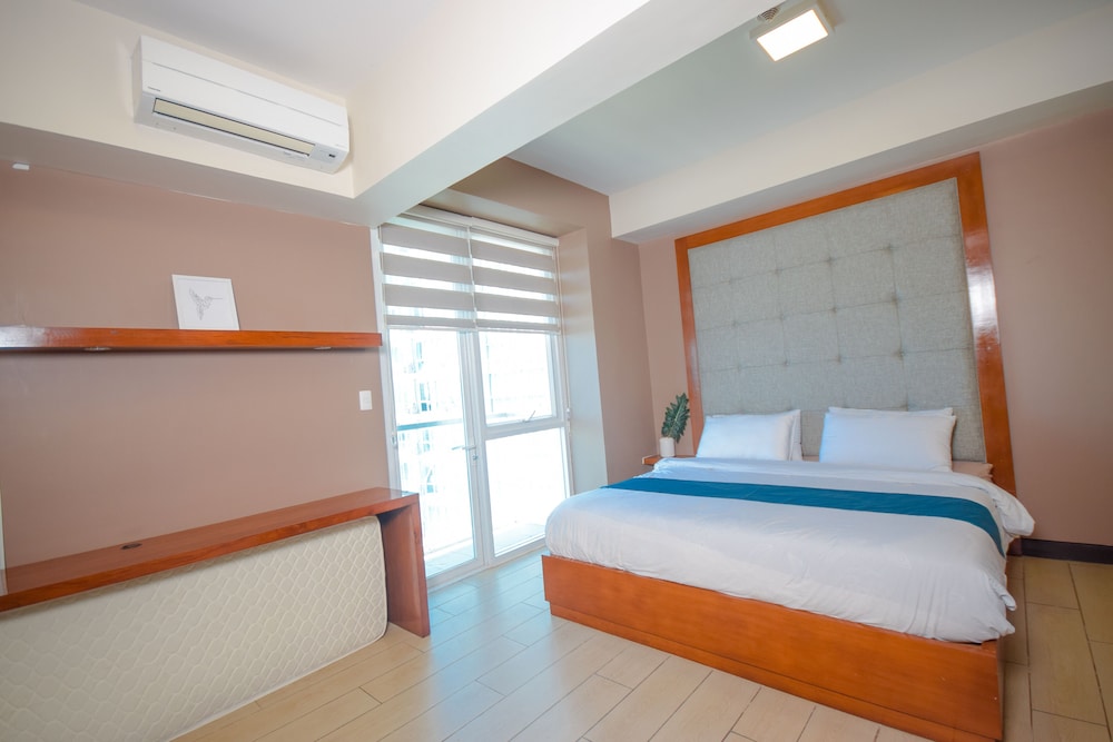 CSuites at 8 Newtown Residences 22/50