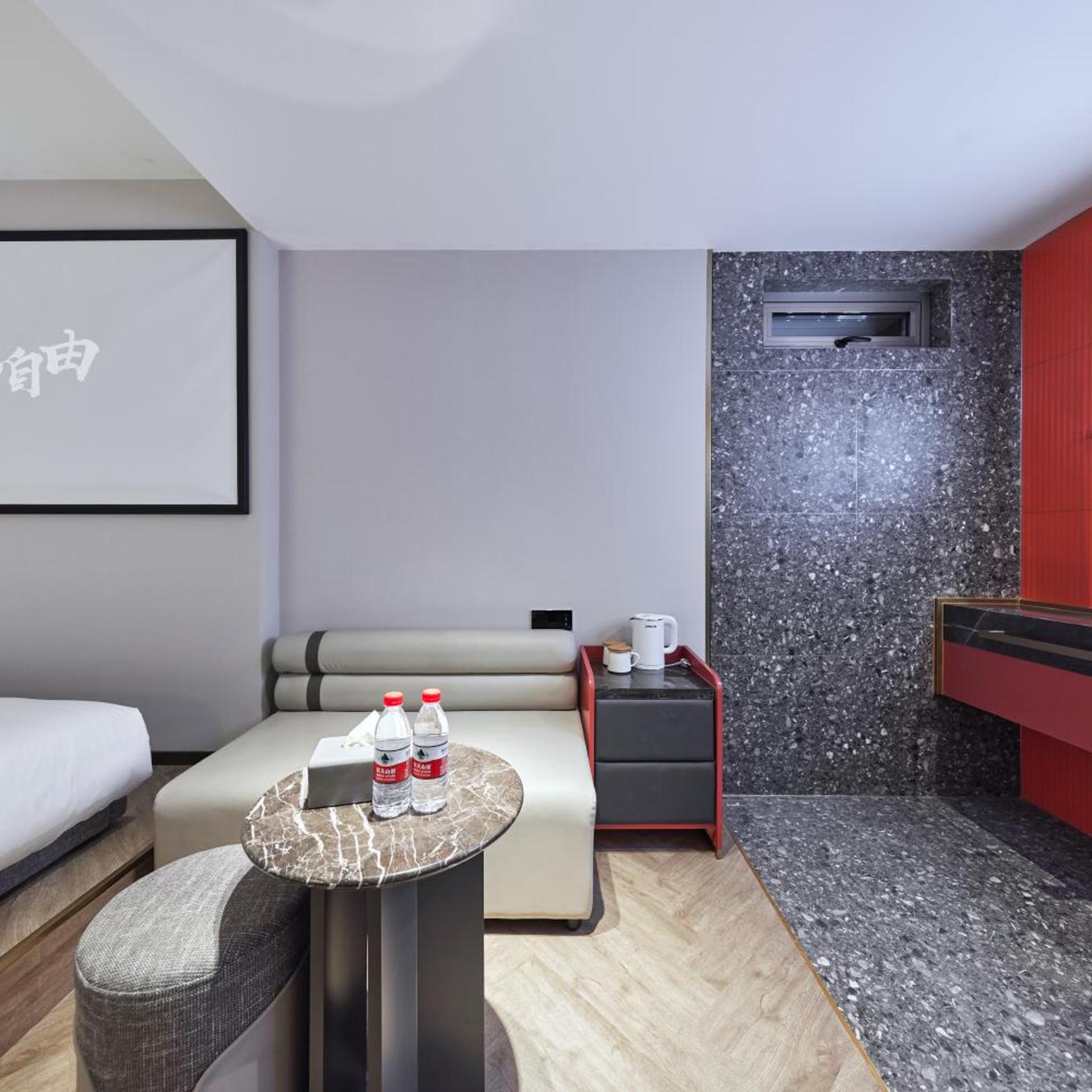 M Hotel (Beijing Tiananmen Square Qianmen Metro Station) 37/48