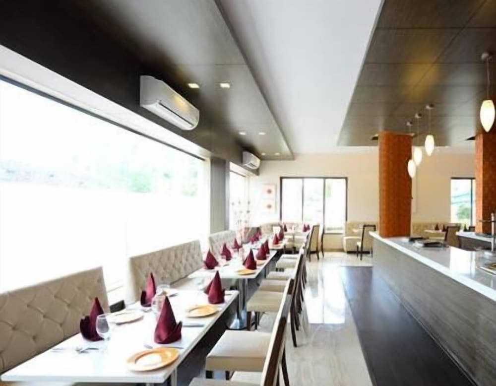 Matrix Inn Shirdi 37/46