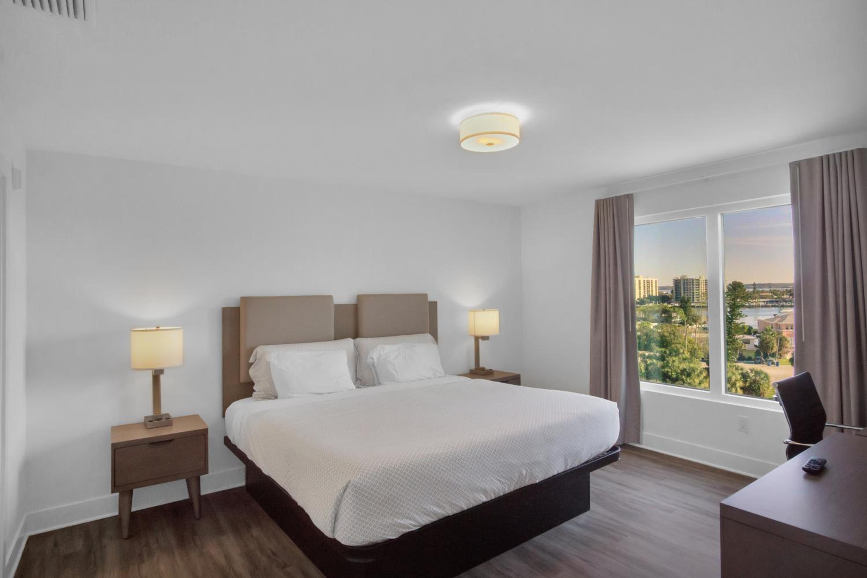2 Bedrooms, Suite, Bay View، The Avalon Club 3/10