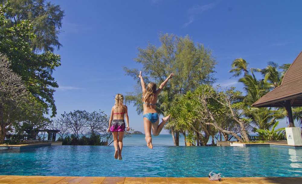 Barali Beach Resort 20/28
