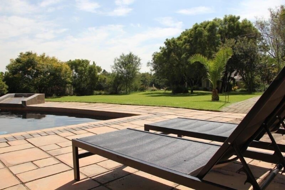 Glenda S Guest Suites 28/50