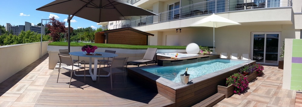 Luxury, Double Bed, Hot Tub 5/6