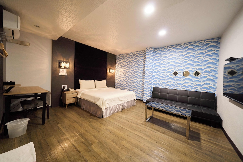 The River Fashion Hotel 37/65