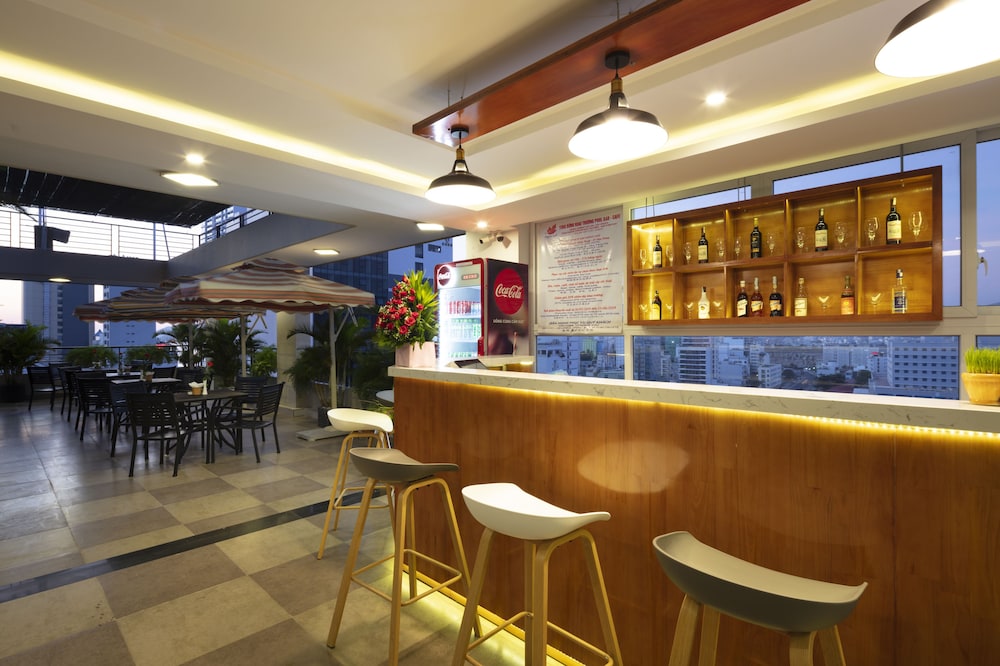 Maple Leaf Hotel & Apartment 5/75