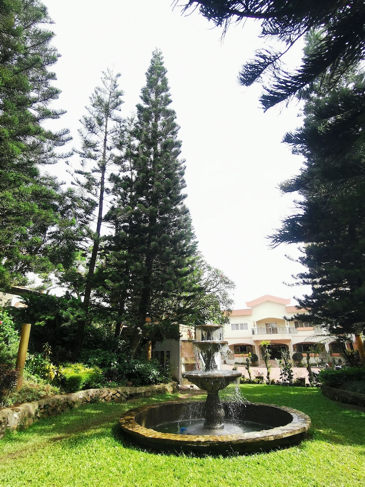 Tagaytay Country Hotel 46/57