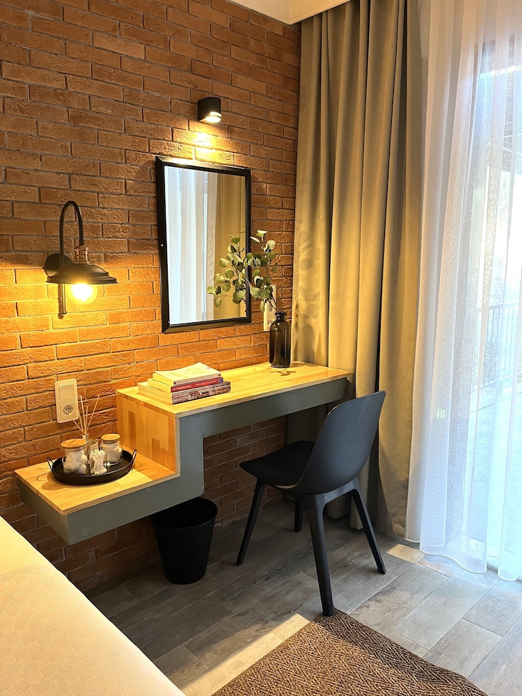 Selimhan Hotel 50/50