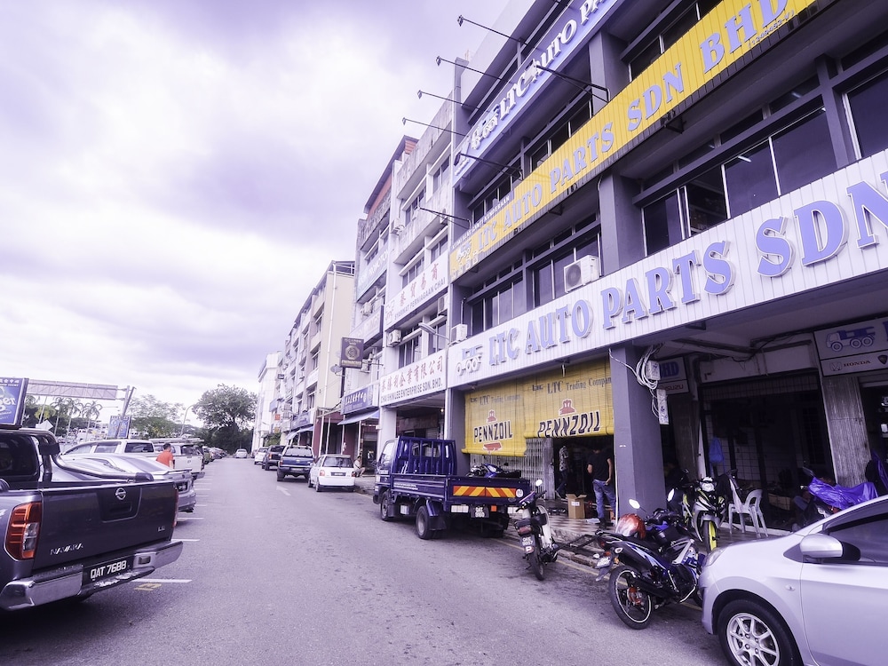 OYO 89465 Golden Lounge in KUCHING