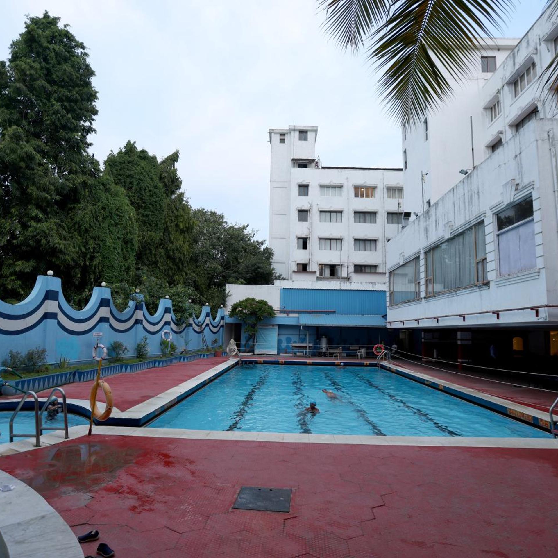 BREEZE RESIDENCY 55/55
