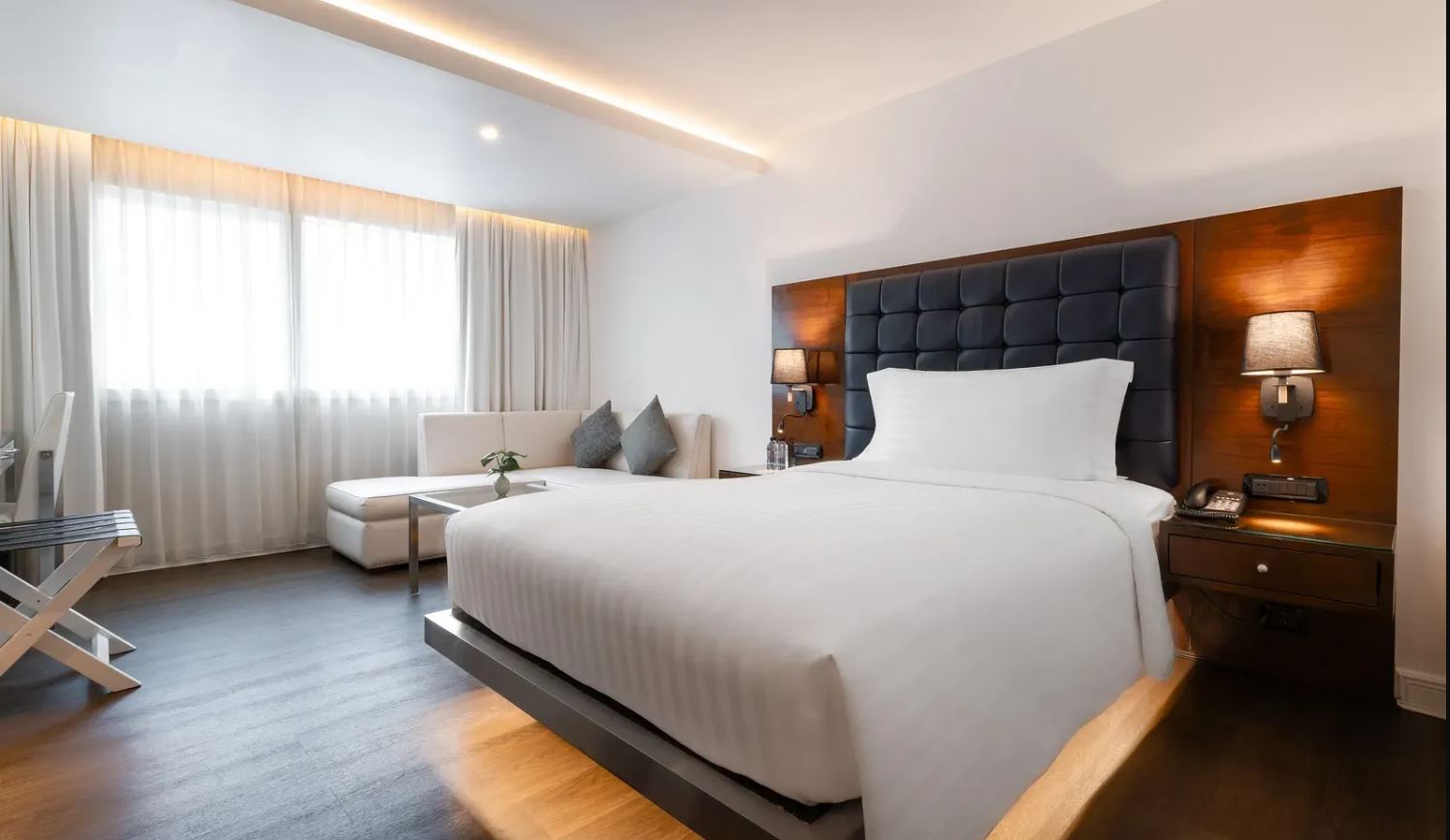 Grand, Bronze, Queen Bed