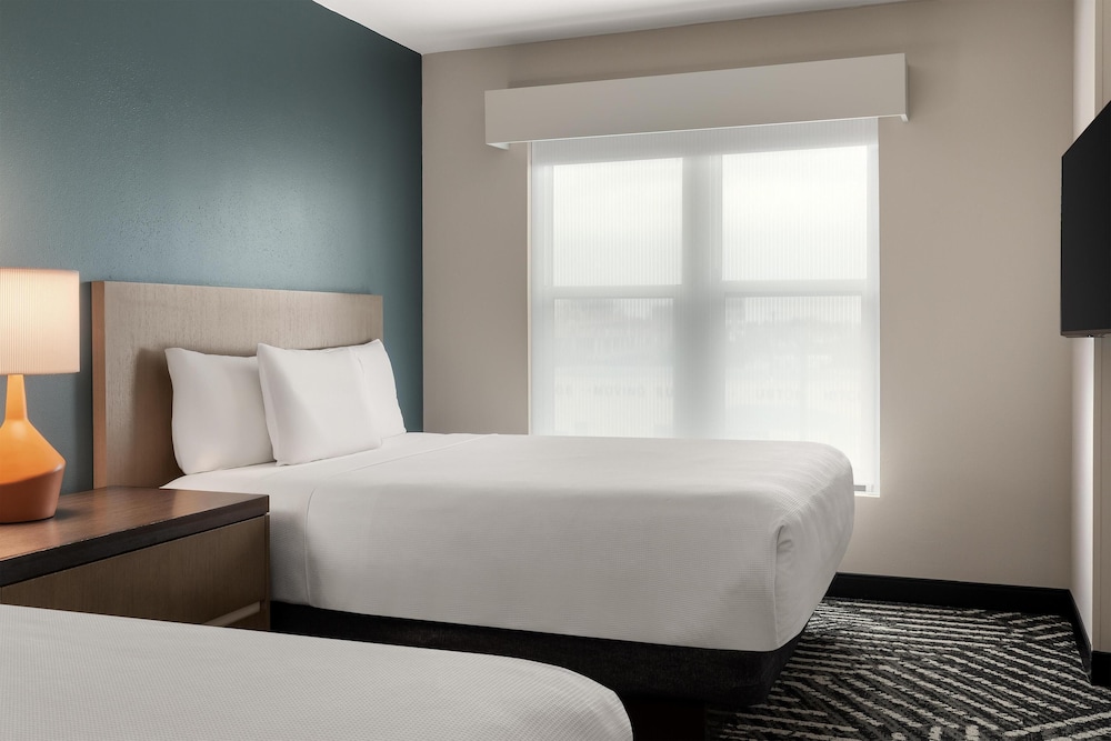 Hyatt House Charleston/Historic District 17/57