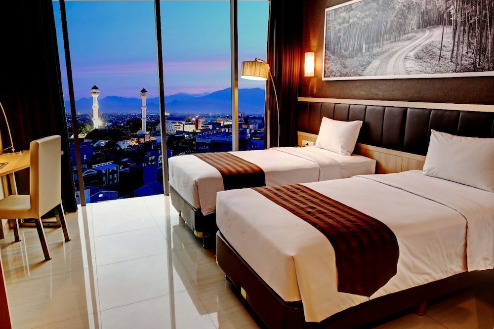 Pasar Baru Square Hotel Bandung 10/27