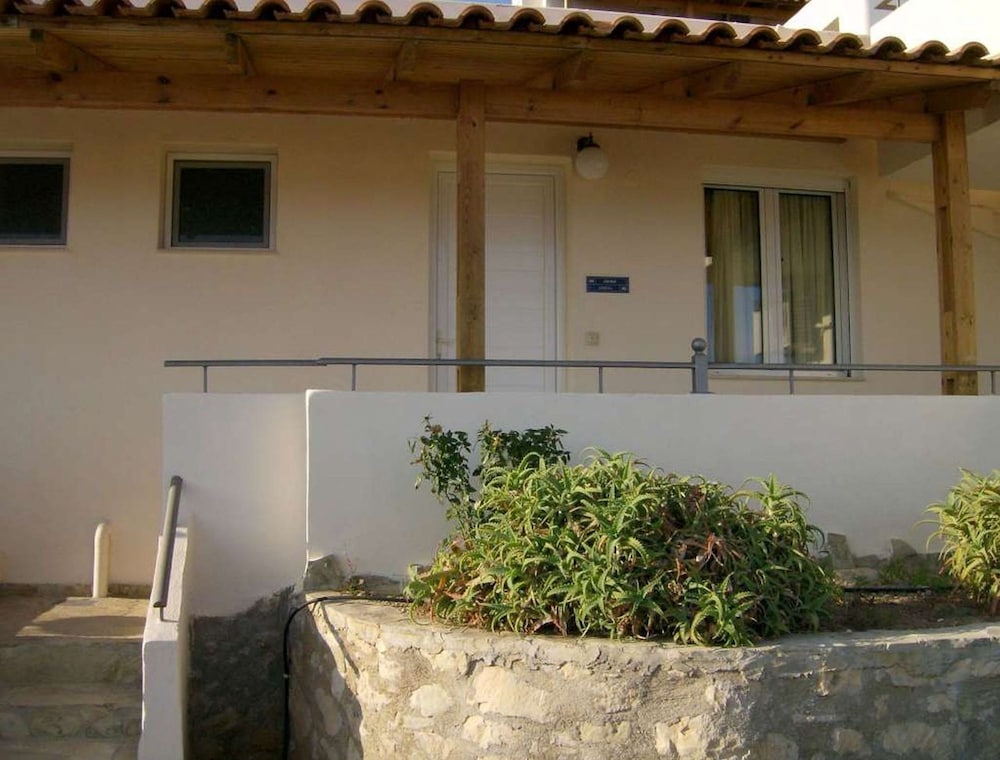 Creta Suites 15/70