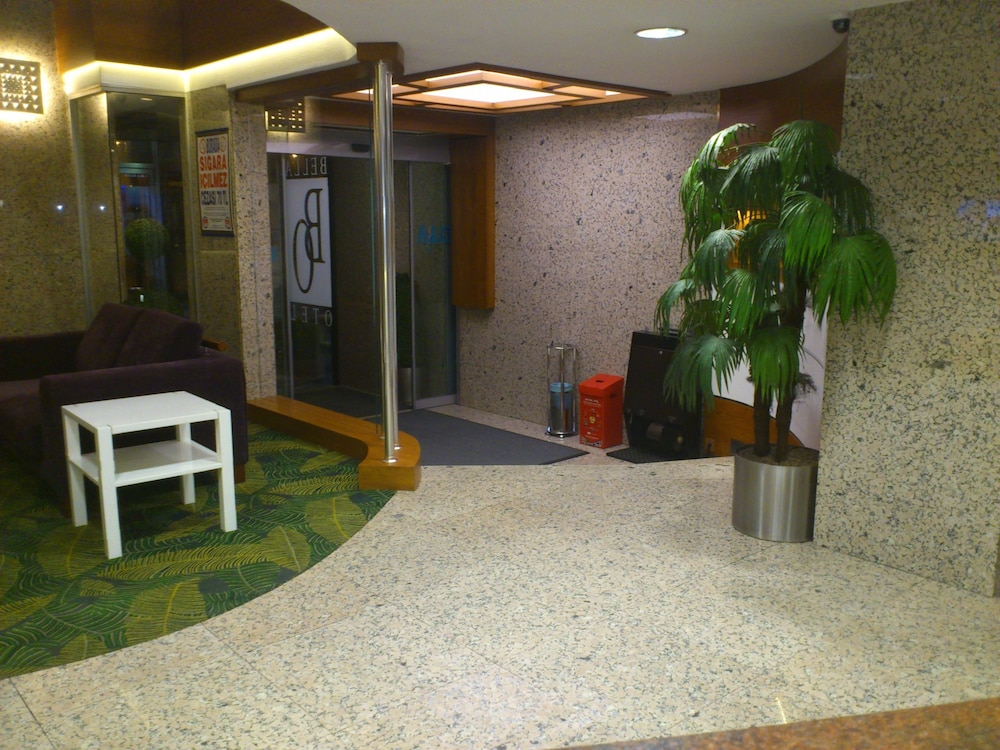 Bella Hotel 41/45