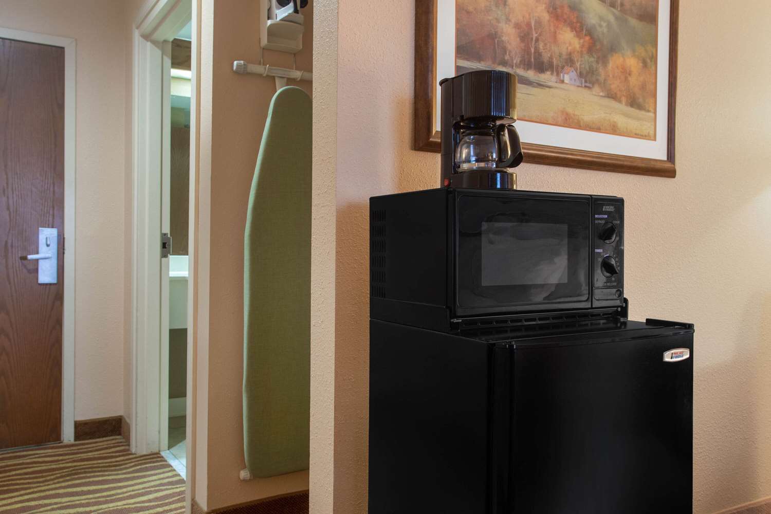 Days Inn & Suites by Wyndham Cuba 3/16