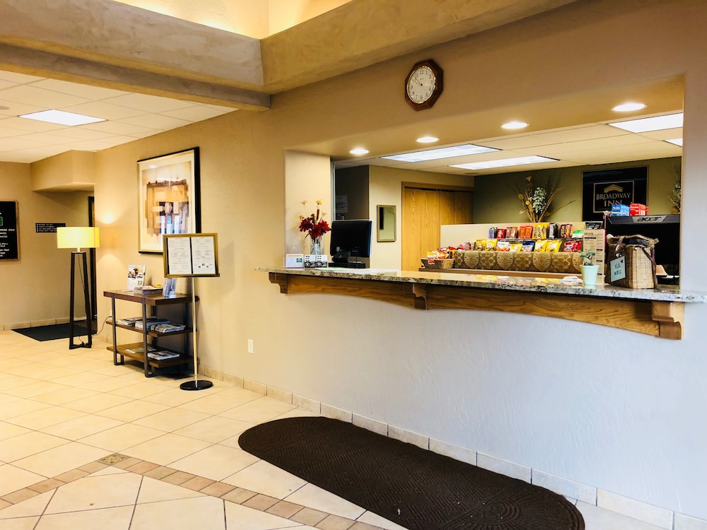 Broadway Inn Conference Center 6/52