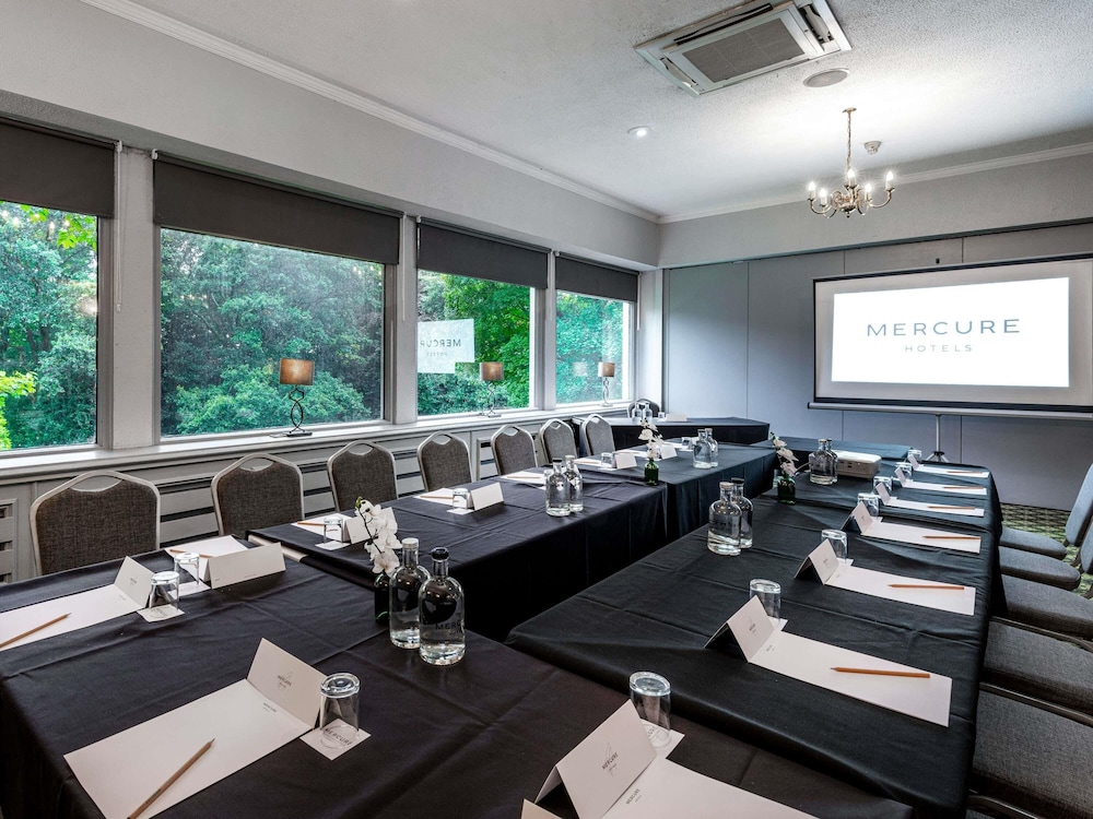 Mercure Manchester Norton Grange Hotel & Spa 62/70
