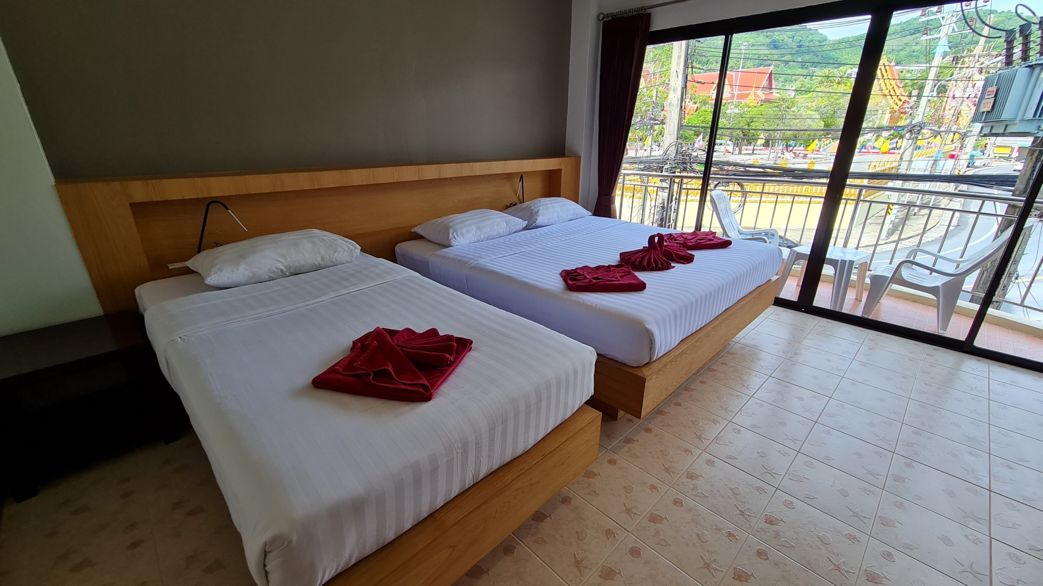 Room Actually 9/38