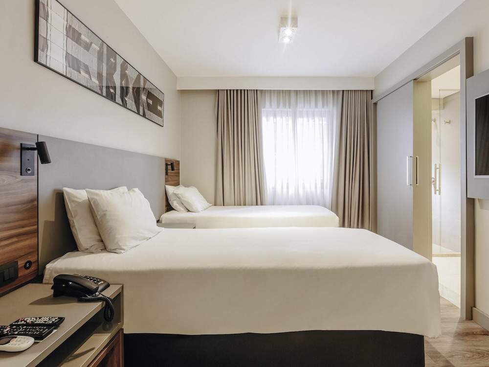 Mercure Curitiba Batel Hotel 11/47