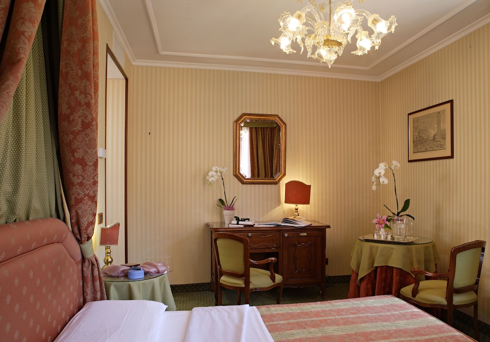 Kette Hotel 15/49