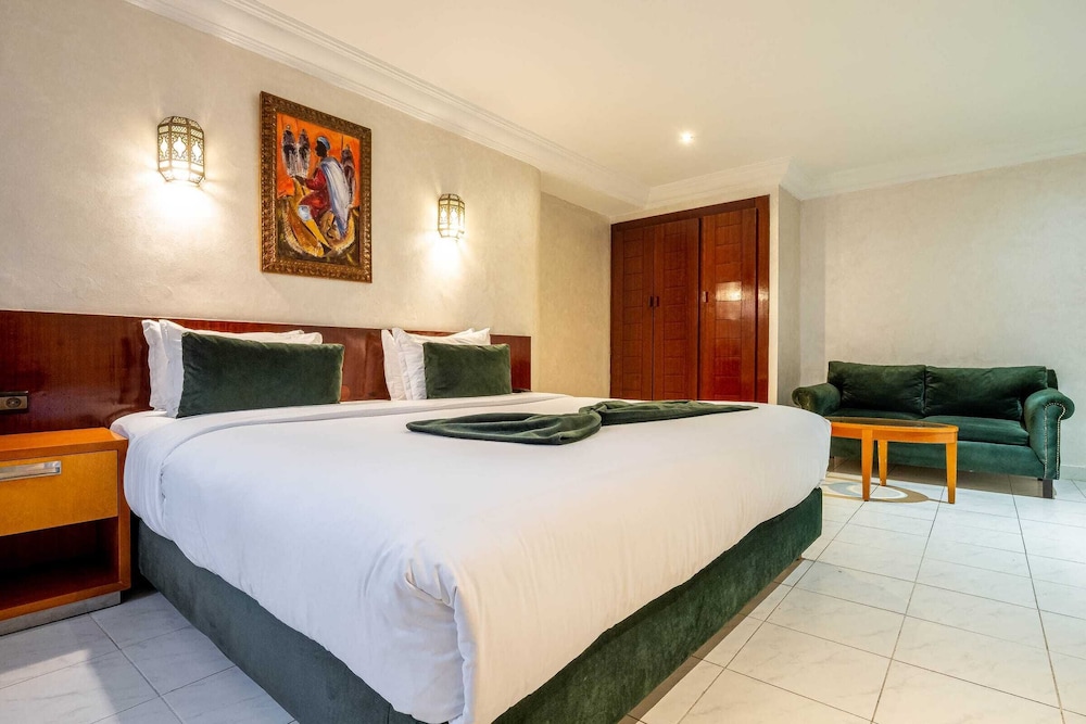 Casablanca Hotel 11/54