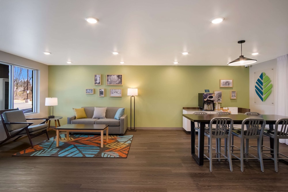 WoodSpring Suites Grand Rapids Kentwood 17/27