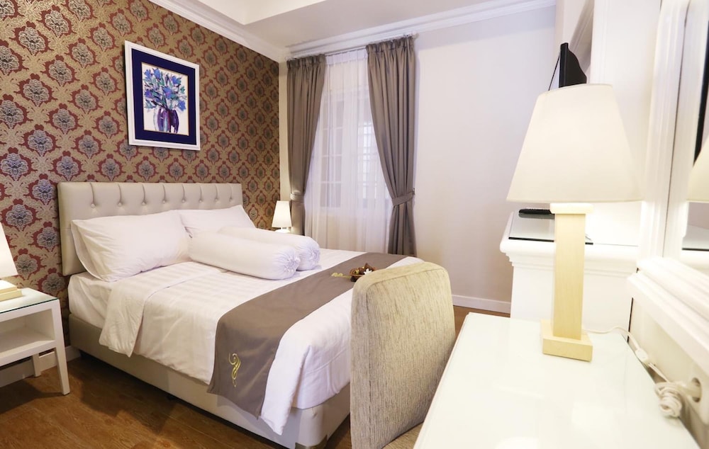 F Hotel Jakarta 8/32