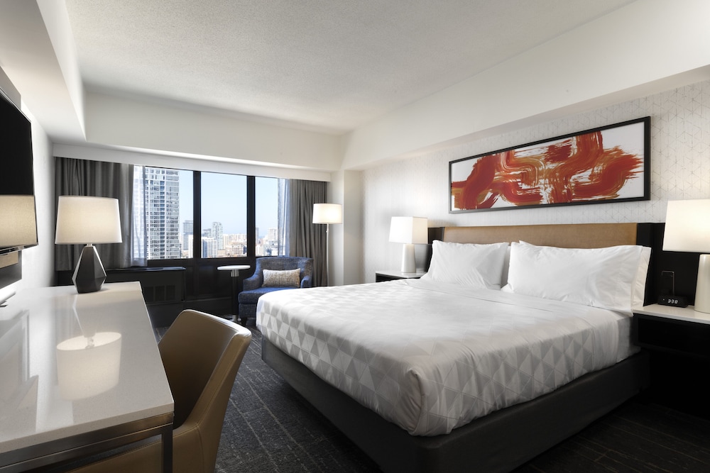 Holiday Inn Chicago Downtown - Wolf Point 12/74