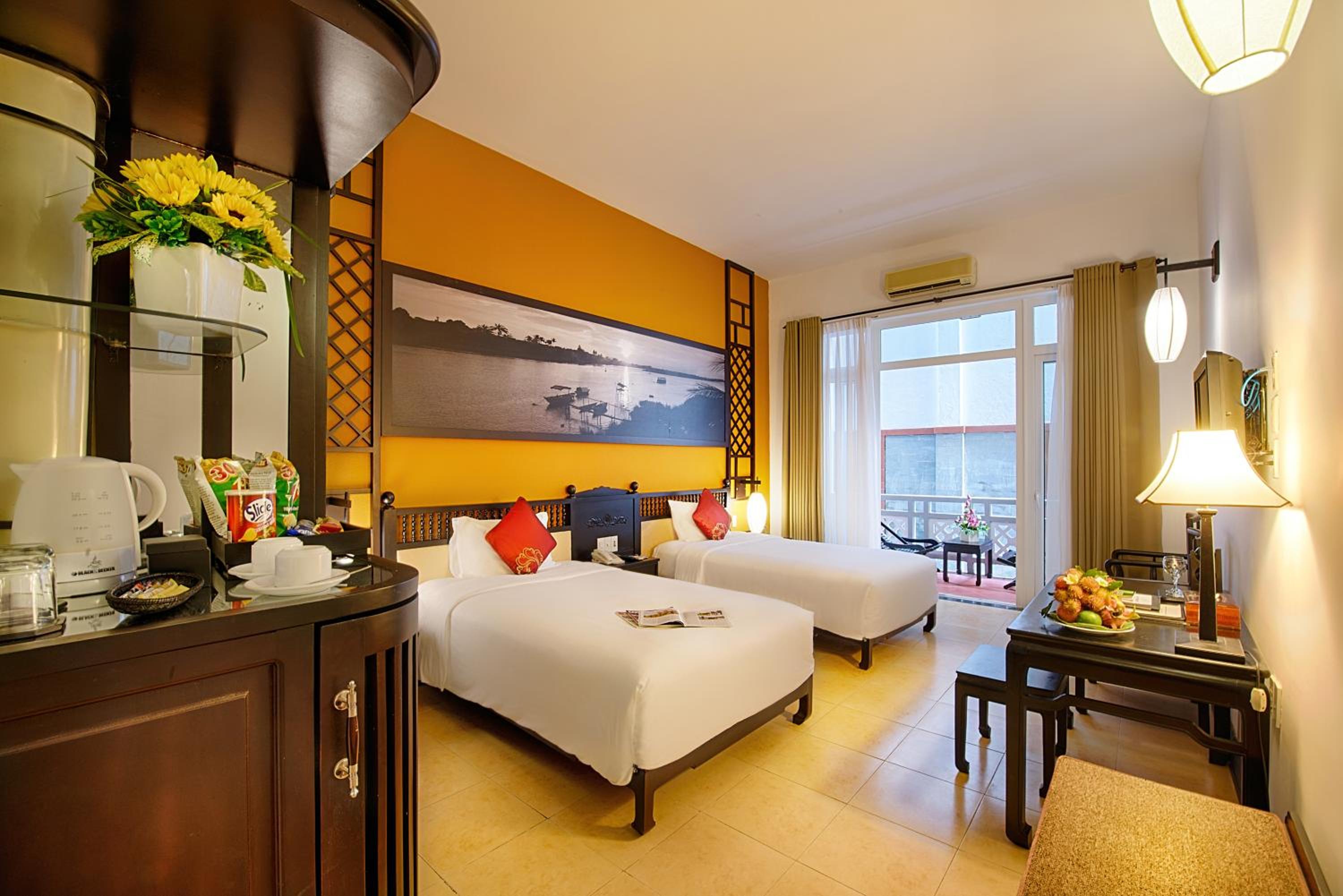 Standard, Double or Twin Bed, No View