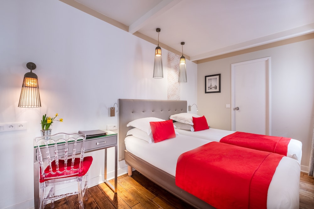 Hotel Eiffel Segur 29/69
