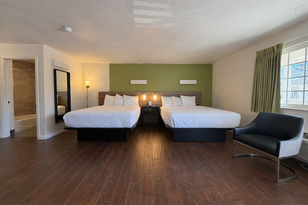 Motel 6 Monterey Downtown 21/66