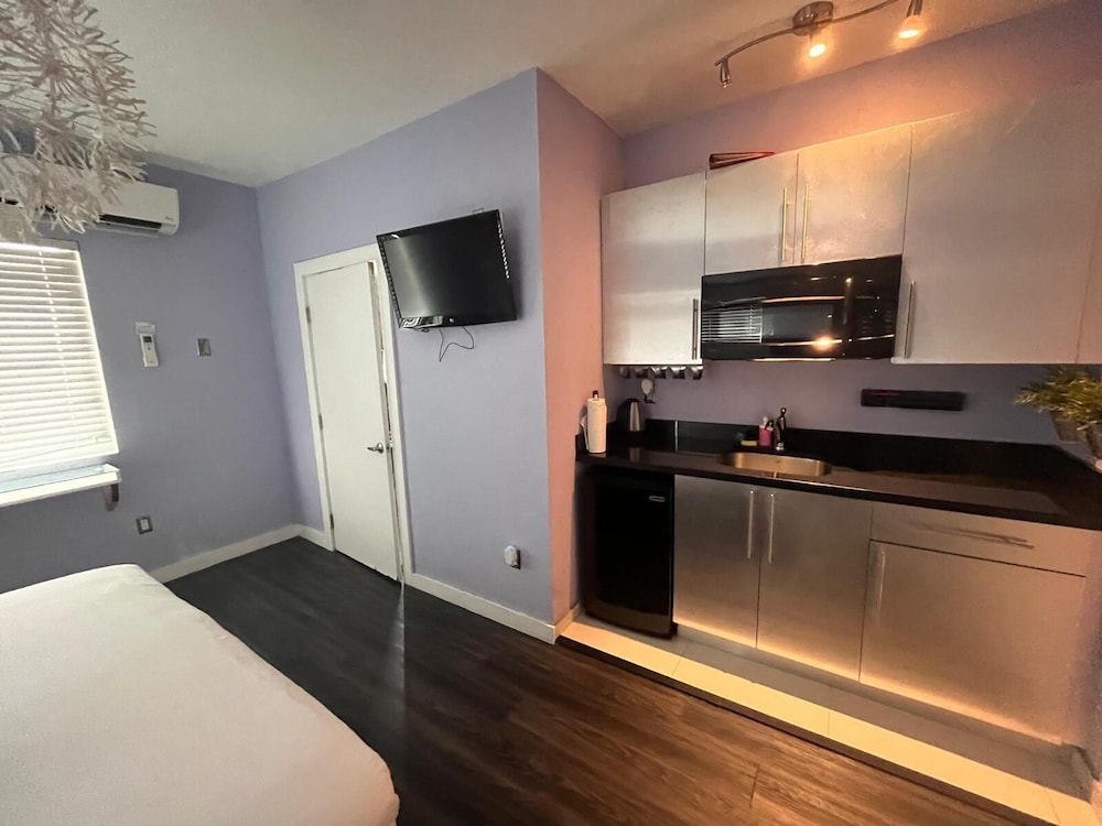 M Boutique Hotel 24/44